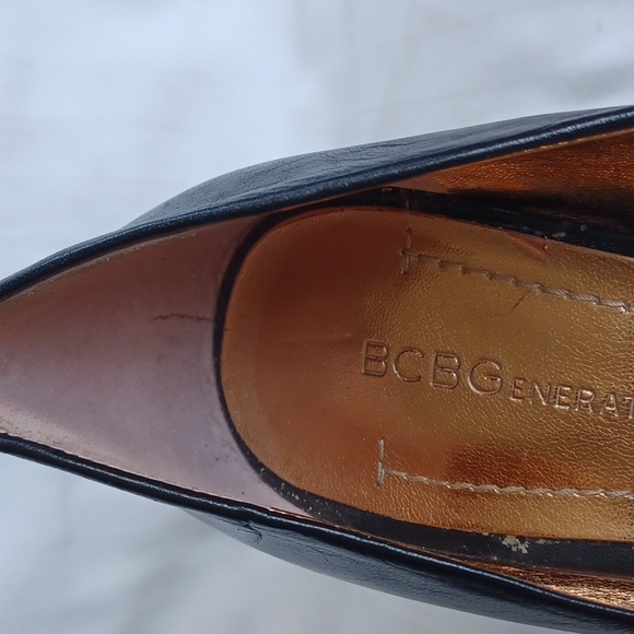 BCBGeneration "Cielo" Black Leather Pump- Sz. 7.5 - Picture 12 of 16